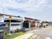 Below market Johor Jaya Single storey terrace house Full...