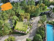 Below Market Value, well maintain with extend front with...