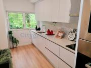 Benfica | T2 com suíte + arrecadação com 27m² | Prédio...