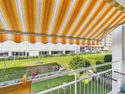 Bequeme 4½ Zimmerwohnung mit zwei Balkonen und Parkplätzen