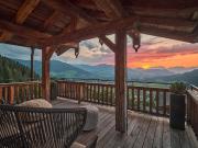 Berg Chalet mit traumhafter Aussicht in Skipistennähe