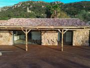 Bergerie neuve avec piscine dans un cadre naturel — Figari