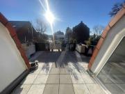 Besondere Studio Maisonette mit Dachterrasse und Balkon...