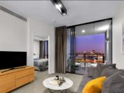 Best location in South Brisbane with City & River Views