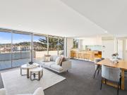 Top floor CBD penthouse