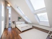 BESTLAGE* + 4 Zimmer DG Wohnung + Balkon – klimatisiert...
