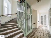 Betongold: Unbefristet vermietete Altbauwohnung zur...