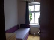 Bett im Mehrbettzimmer in einer 4 Zimmer WG zu vermieten Bett im Mehrbettzimmer in einer 4 Zimmer WG zu vermieten