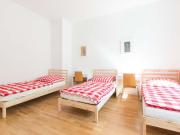 Betten zu vermieten im 3er WG Zimmer in Tempelhof Schöneberg Betten zu vermieten im 3er WG Zimmer in Tempelhof Schöneberg