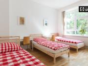 Betten zu vermieten im Mehrbettzimmer in Tempelhof...