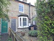 Beverley Path, Barnes SW13, 3 bed cottage to rent,...