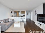 LOVE THE LOCATION, LIFESTYLE LIGHT!