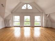 Bezugsfrei: 3 Zimmer Dachgeschosswohnung mit Terrasse,...