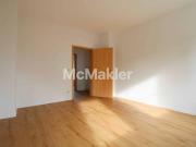 Bezugsfrei!* Renovierte 3 Zimmer Wohnung mit Stellplatz