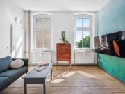 Bezugsfreie 2 Zimmer Altbauwohnung an der Grenze zu...