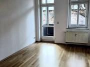 Bezugsfreie 2 Zimmer Wohnung mit Balkon im Hinterhaus...