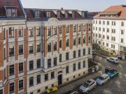 leere 3 Raum mit Dachloggia in Reudnitz mit Parkettboden