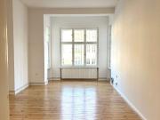 Bezugsfreie, großzügige 2 Zi. Altbauperle mit großer...