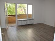 Bezugsfrei: helle und renovierte 2 Zimmer Wohnung in...