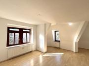 Bezugsfreie Wohnung im Dachgeschoss über 2 Etagen in...