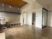 BGC SPACIOUS 2BR CONDO UNIT FOR SALE NEAR ST. LUKES &...