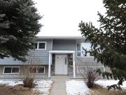 Bi level house for rent in Huntington Hills