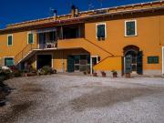 Bibbona, la tranquillità della campagna in un comodo due...