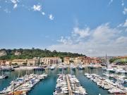 Bien d'exception sur le port de Nice. Situé dans un...