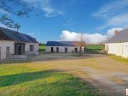 Bien rare ancien corps de ferme avec grange restaurée en...