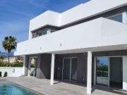 Bienvenido a esta villa completamente nueva y moderna,...