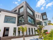Bienvenido a este impresionante chalet moderno situado...