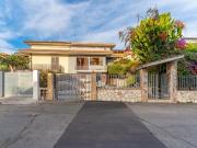 Bifamiliare in vendita a Aci Catena