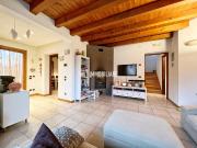 BIFAMILIARE in VENDITA a MONTEBELLUNA di 5 vani