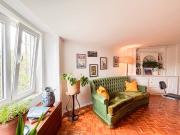 big&chic close to rail train river view