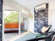 Big double bedroom with a nice view of Parc de la Ciutadella