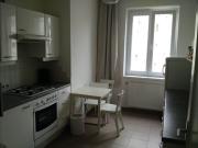 Big room very close to main railway and metro U1