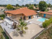 Biganos Esprit bassin 180m² signés Atelier Ballion &...