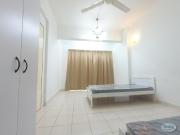 Bilik sharing | girl muslim | middle room at vista...