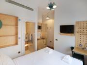 BILLS INCLUDED A contemporary and modern studio flat in...