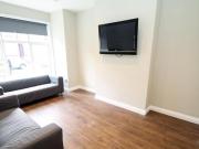 Bills Included Ash Road, Headingley, 4 Bedroom Terraced