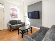 BILLS INCLUDED – Thornville Street, Hyde Park, Leeds, LS6