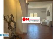 Bilocale arredato Chiaia