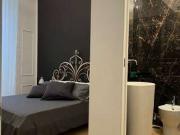 Bilocale arredato Chiaia