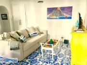 Bilocale arredato Chiaia