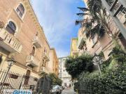 Bilocale arredato Chiaia