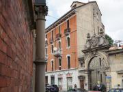 Bilocale arredato comodo per linea rossa