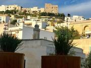 Bilocale arredato con terrazzo Castro