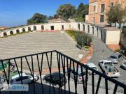 Bilocale arredato con terrazzo Centro