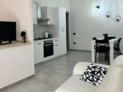 Bilocale arredato con terrazzo Centro