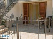 Bilocale arredato con terrazzo Centro